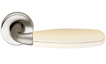 Club Super Satin Nickel Leather Ivory